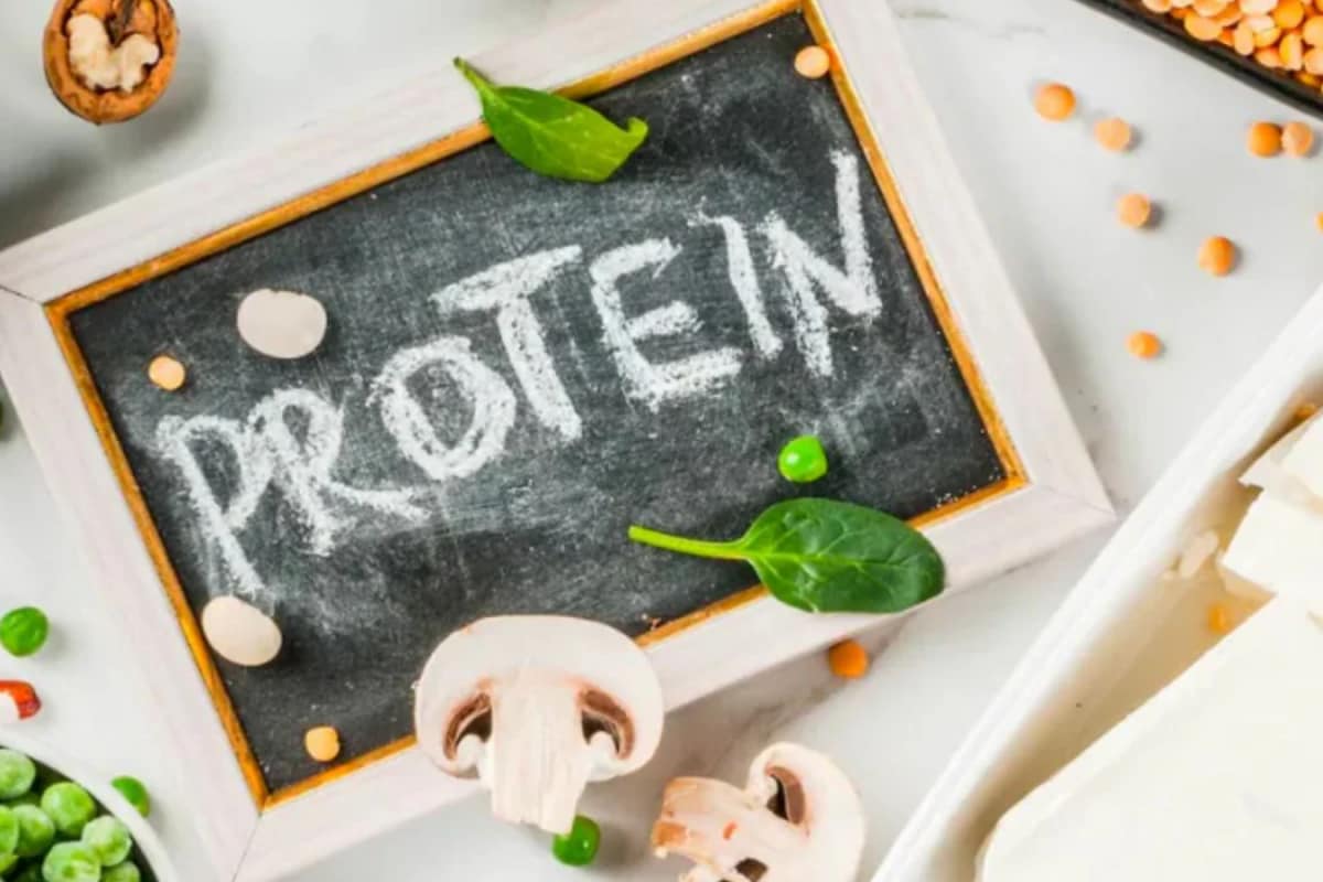 high-protein-lunches-for-when-you’re-too-busy-to-sit-down