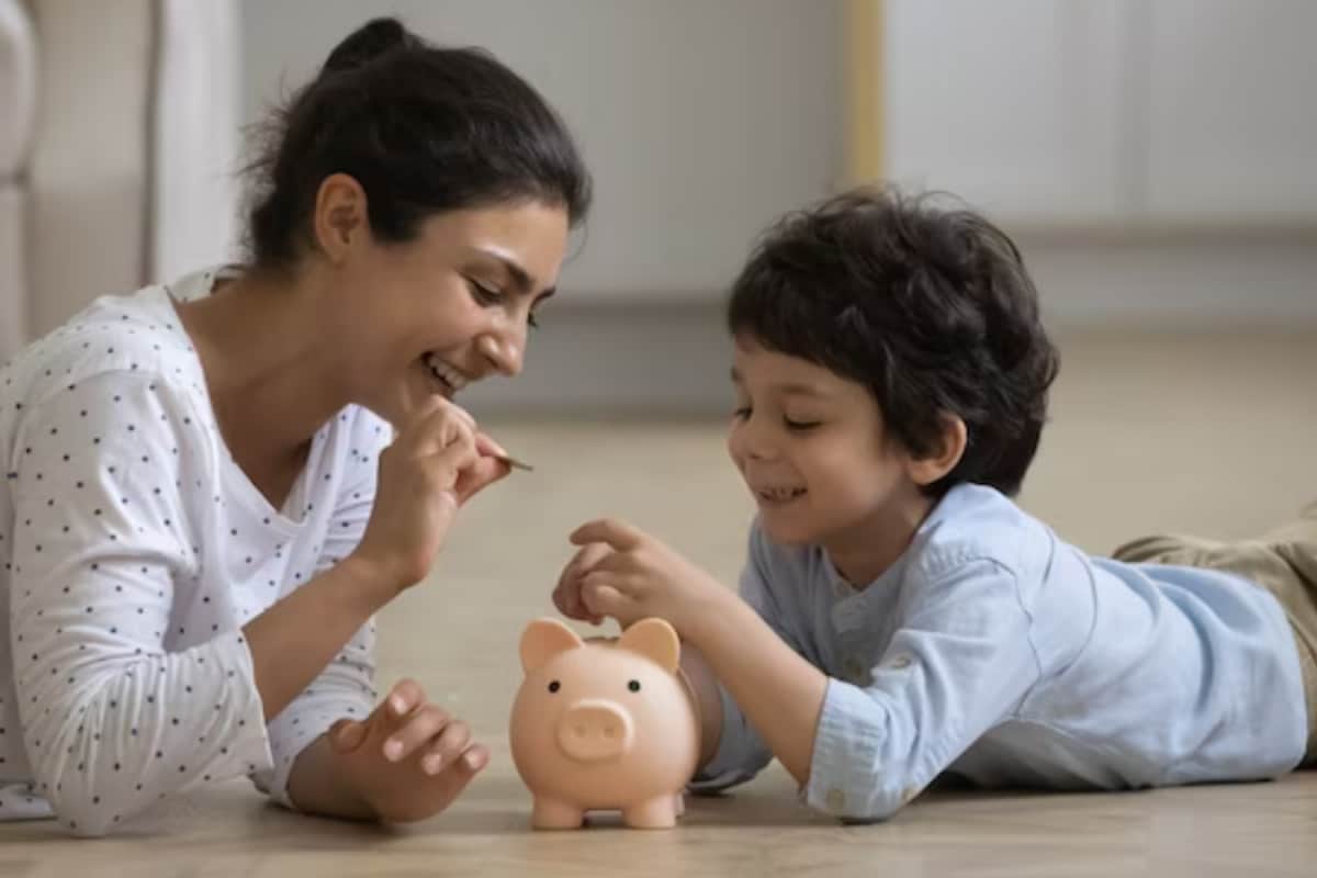 parenting-tips:-9-fun-ways-to-teach-your-children-the-importance-of-money