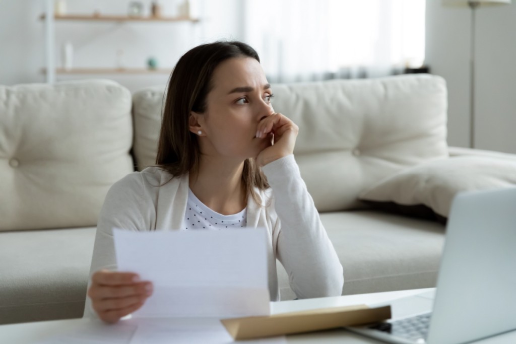 how-long-to-keep-paperwork-after-selling-a-house:-8-common-situations-to-be-aware-of
