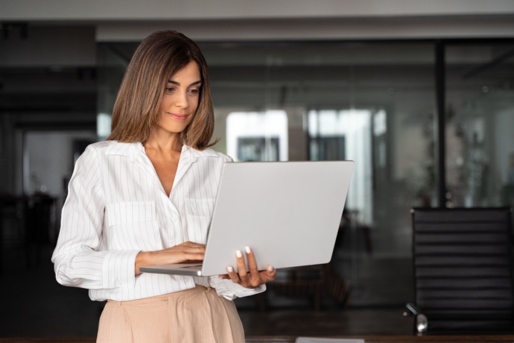 does-the-seller-have-to-be-present-at-closing?-here’s-what-you-need-to-know