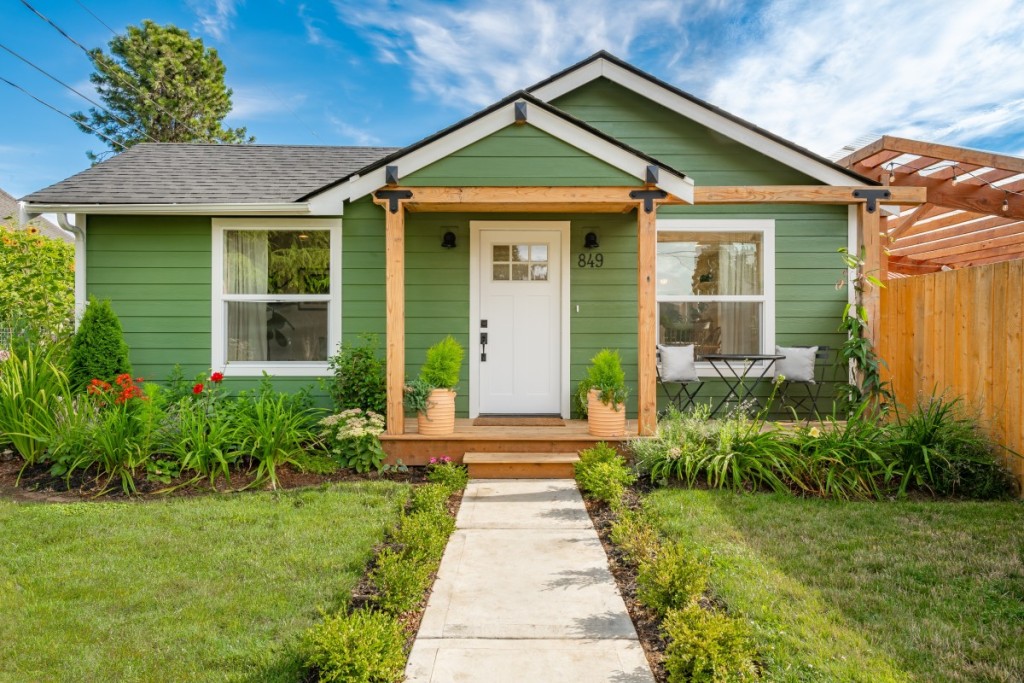 home-warranty-vs.-home-insurance:-do-you-need-both?