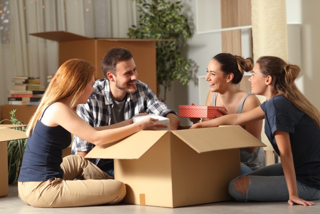 how-many-people-can-be-on-a-mortgage?-what-you-need-to-know-before-entering-a-joint-mortgage