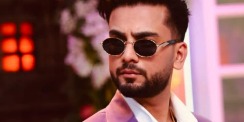 laughter-chefs-2-promo:-pandit-ji-advises-elvish-yadav-to-get-married